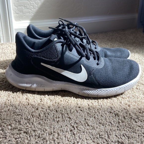 Nike Roshe One Women’s 8.5 - Picture 3 of 4
